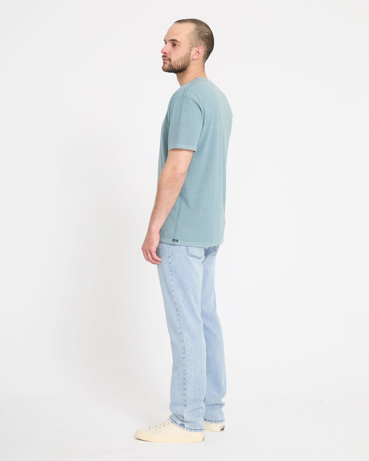 Volcom Solver Denim jeans ljusblå, produkten från en annan vinkel 1