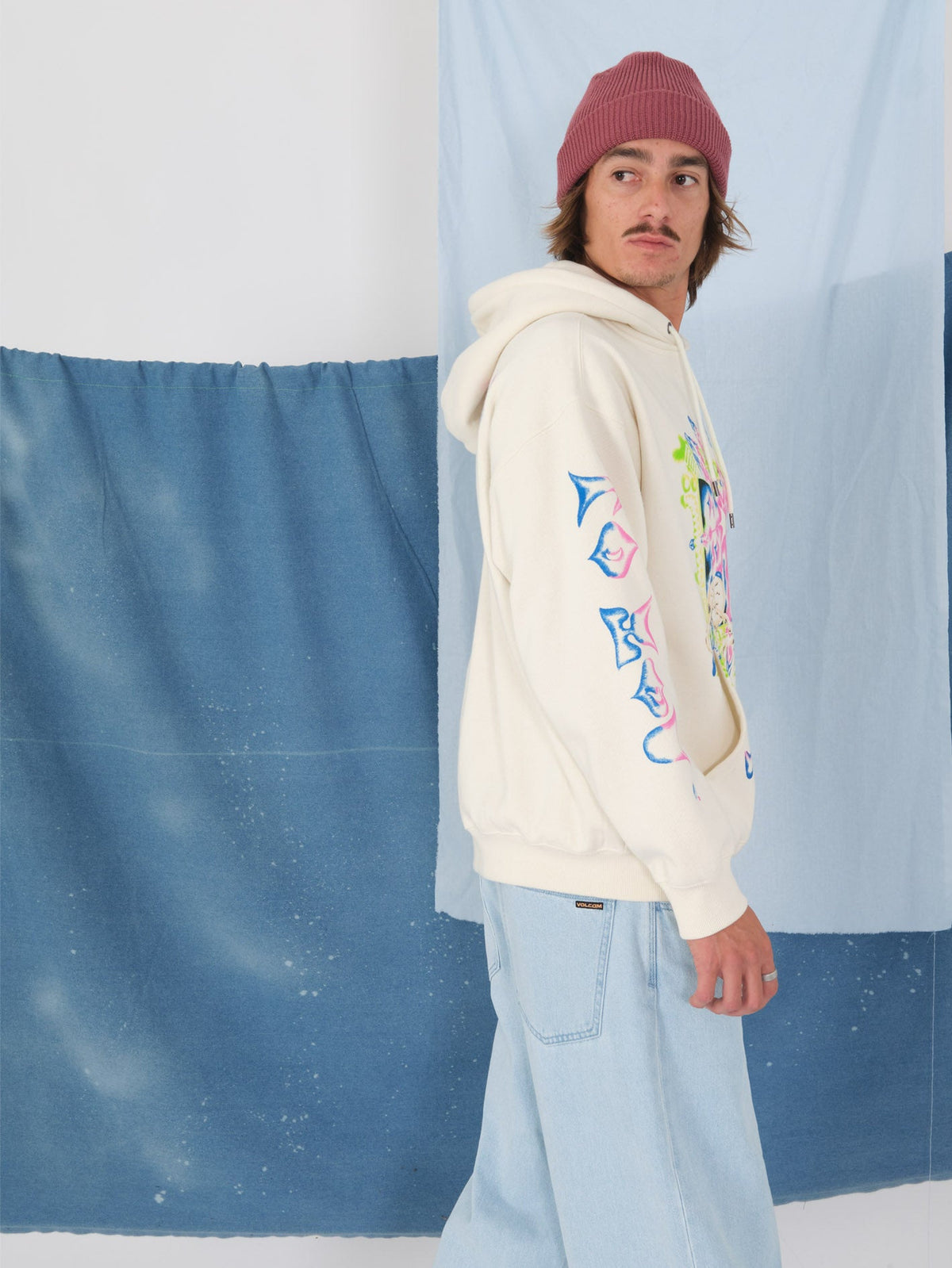 Volcom Billow Denim jeans ljusblå, produkten från en annan vinkel 1